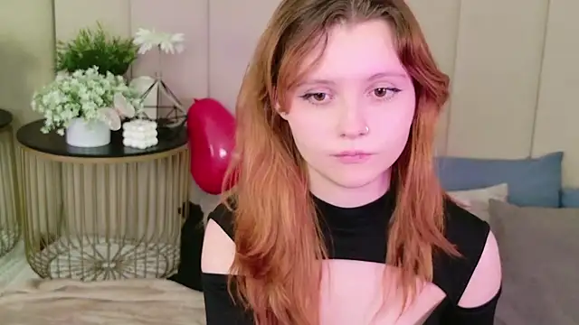 AlisHanson's Live XXX Chat