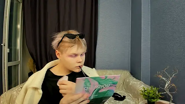 Brian_Milsのウェブカメラショー