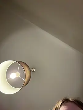 aavocadok webcam show