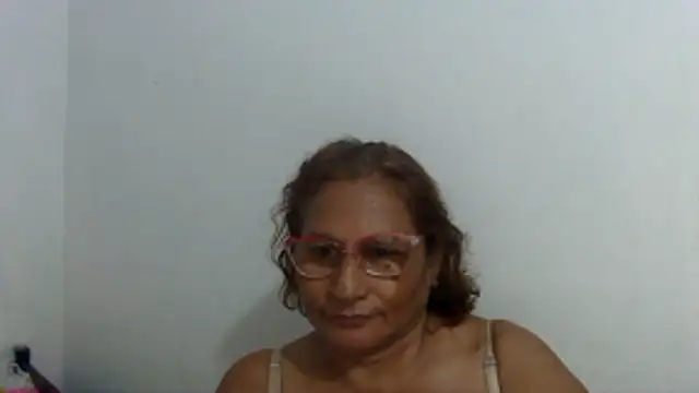 charrysexy1: онлайн-секс-чат