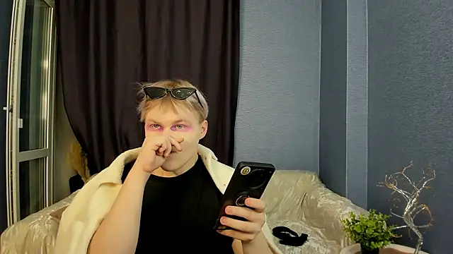 Brian_Mils' Webcam Show