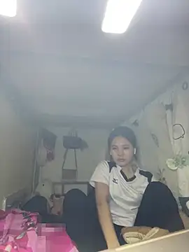 Be-MyMy Adlı Modelin Canlı XXX Sohbeti