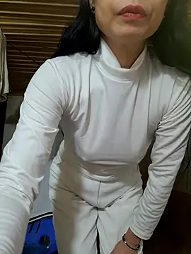 Basanis68 élő XXX-chatje