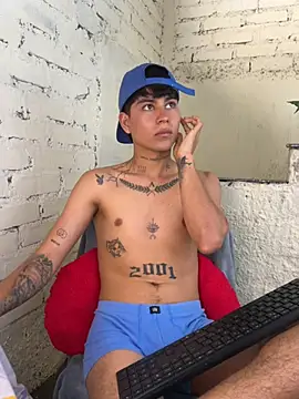 Lukas_strong Live XXX-chat