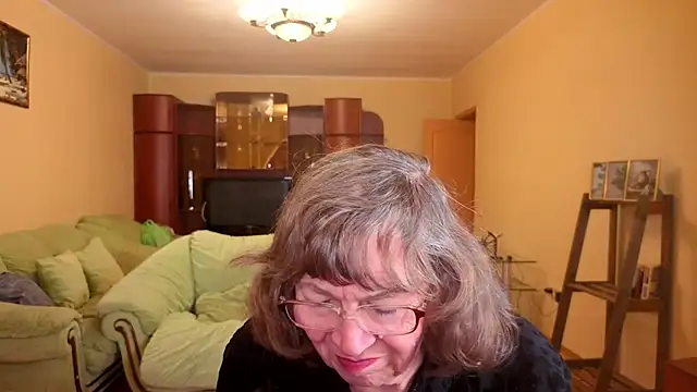 Betty_Brick Chat XXX live