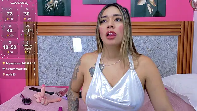 Testingdaddyy élő XXX-chatje