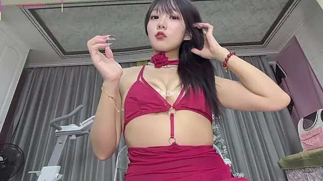 Yaya--728 élő XXX-chatje