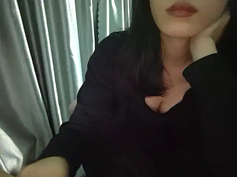 Ly-nyn Live XXX chat