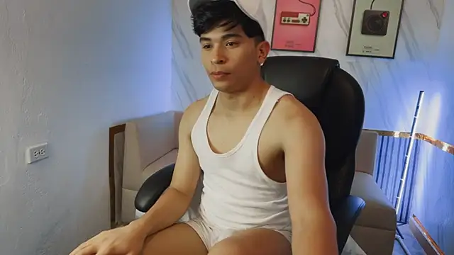 David_Nova's Live XXX Chat