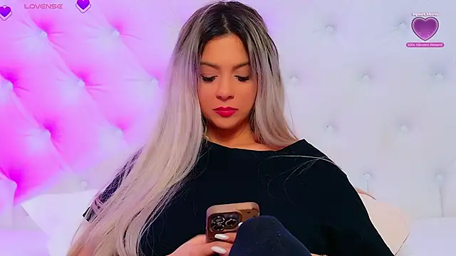 AriannaSins' Live XXX Chat