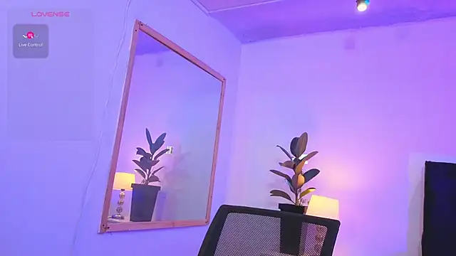 Un_Sluttyy's Live XXX Chat