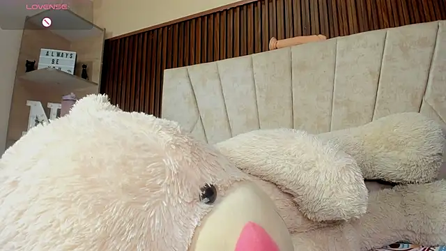 AMARA_BRUNET Live XXX-Chat