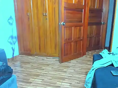 vrositaper's Live XXX Chat