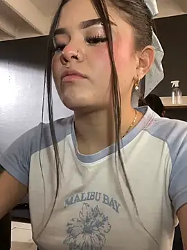 Camila_Duarte2 élő XXX-chatje