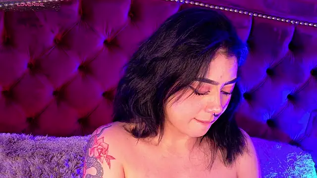 Chatroom XXX en direct de TaniaRedd_