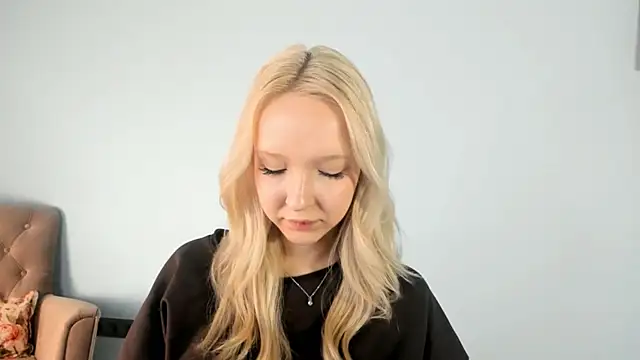 LatrinaNivala Live XXX-Chat