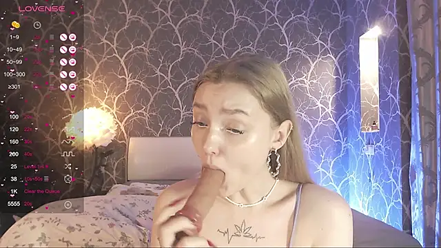 Chatroom XXX en direct de MiaMiaMeow