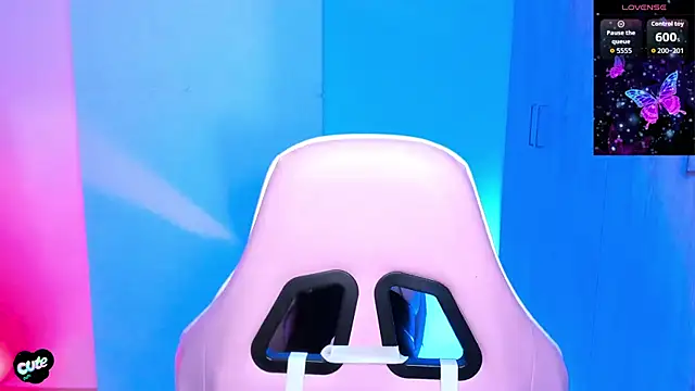 Saskyaa's Live XXX Chat