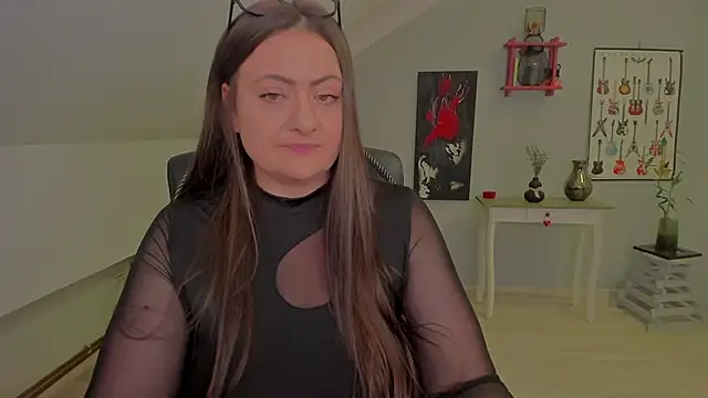 MistressDarrah live XXX chat