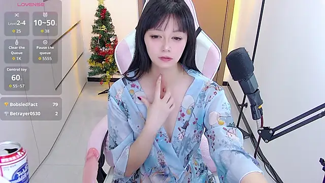 Fioriy66's Live XXX Chat