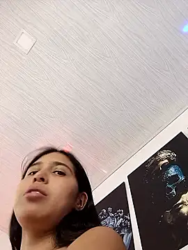 VioletaBliss1 élő XXX-chatje