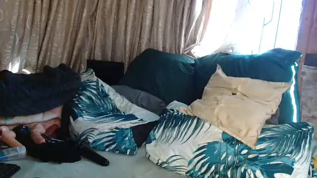 Bustyboobs02xx's Webcam Show