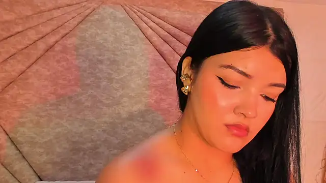 EmmaBlossom's Live XXX Chat