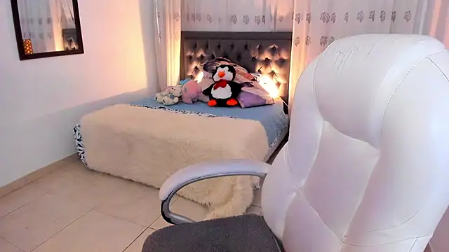 Luna_Jonnes1 élő XXX-chatje