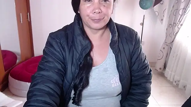 vivian-milf's Live XXX Chat