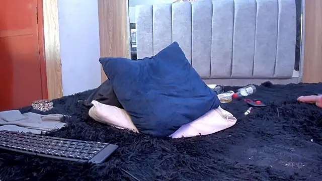 kendal_flower2's Live XXX Chat