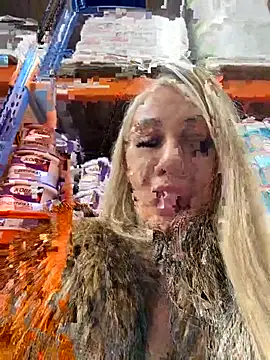 AlmaRusell's Live XXX Chat