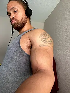 Fathero1time's Live XXX Chat