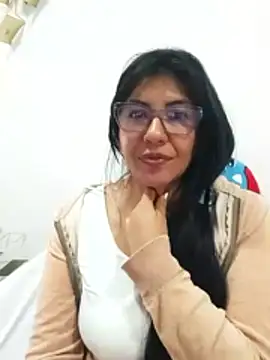 aisha_latina: онлайн-секс-чат