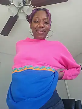 oliviaprettypussy élő XXX-chatje