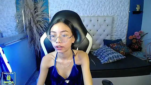 NathaliaSweet_11 élő XXX-chatje
