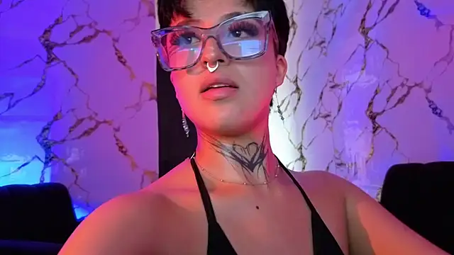 Rebeka-baker's Live XXX Chat