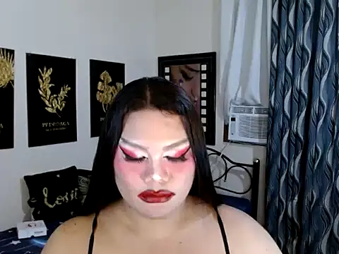 TSbrianaHugeCock 即時 XXX 聊天