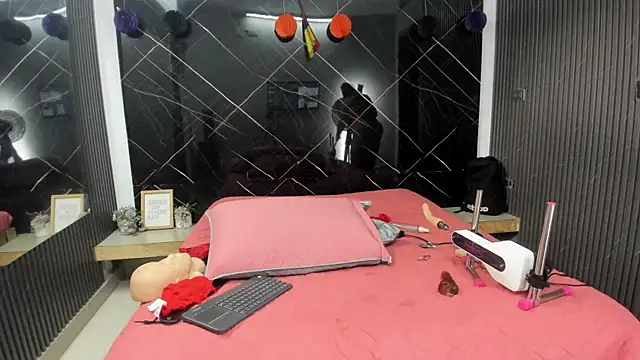 cloee-rabbyt's Live XXX Chat