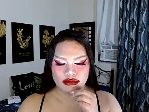 TSbrianaHugeCock's Webcam Show