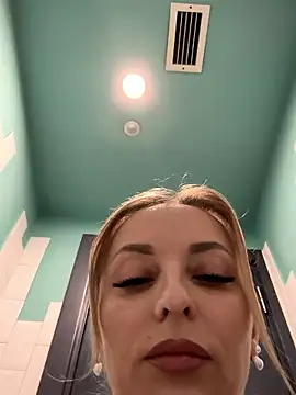 Živý XXX chat VikaBunny1