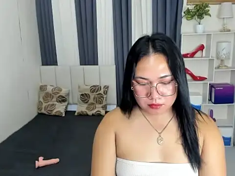 Вебкам-шоу TsUncutKaren