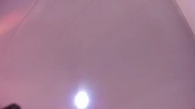 Вебкам-шоу MiaThomson__