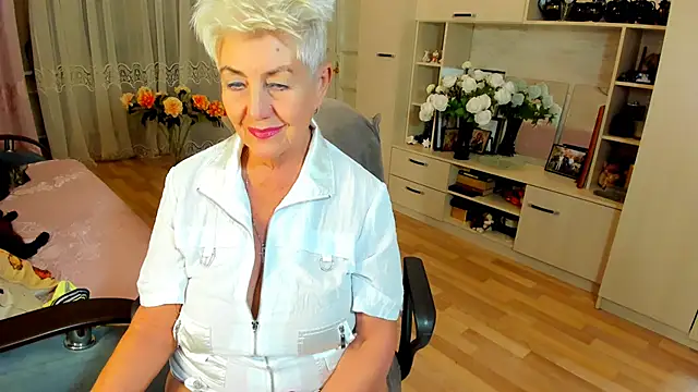 HotandMature's Live XXX Chat