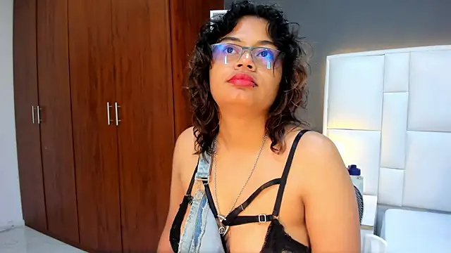 yeral2017's Live XXX Chat