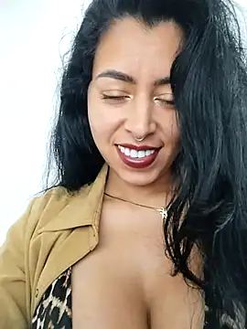 Luianna's Live XXX Chat