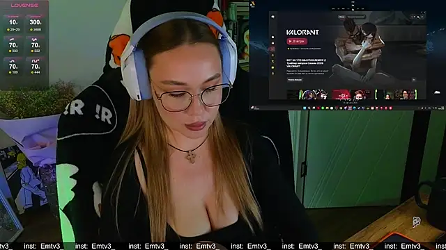 Emili1-'s Live XXX Chat