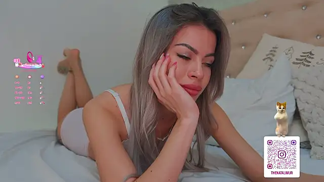 Natalimuur élő XXX-chatje