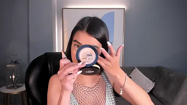 ValeriaVelvet: онлайн-секс-чат