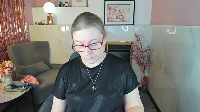 AlexandraKind: онлайн-секс-чат