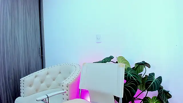 Sara_Leblanc's Live XXX Chat